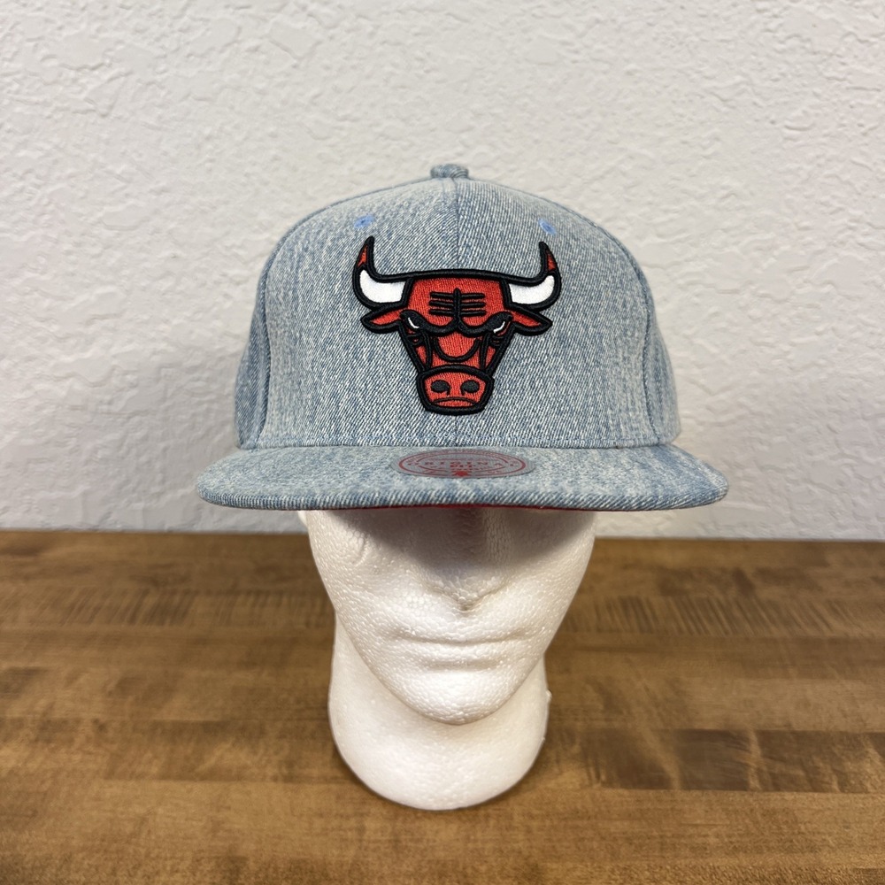 Mitchell & Ness Light Denim Chicago Bulls Snapback Hat‎ Rare Cap Original Fit